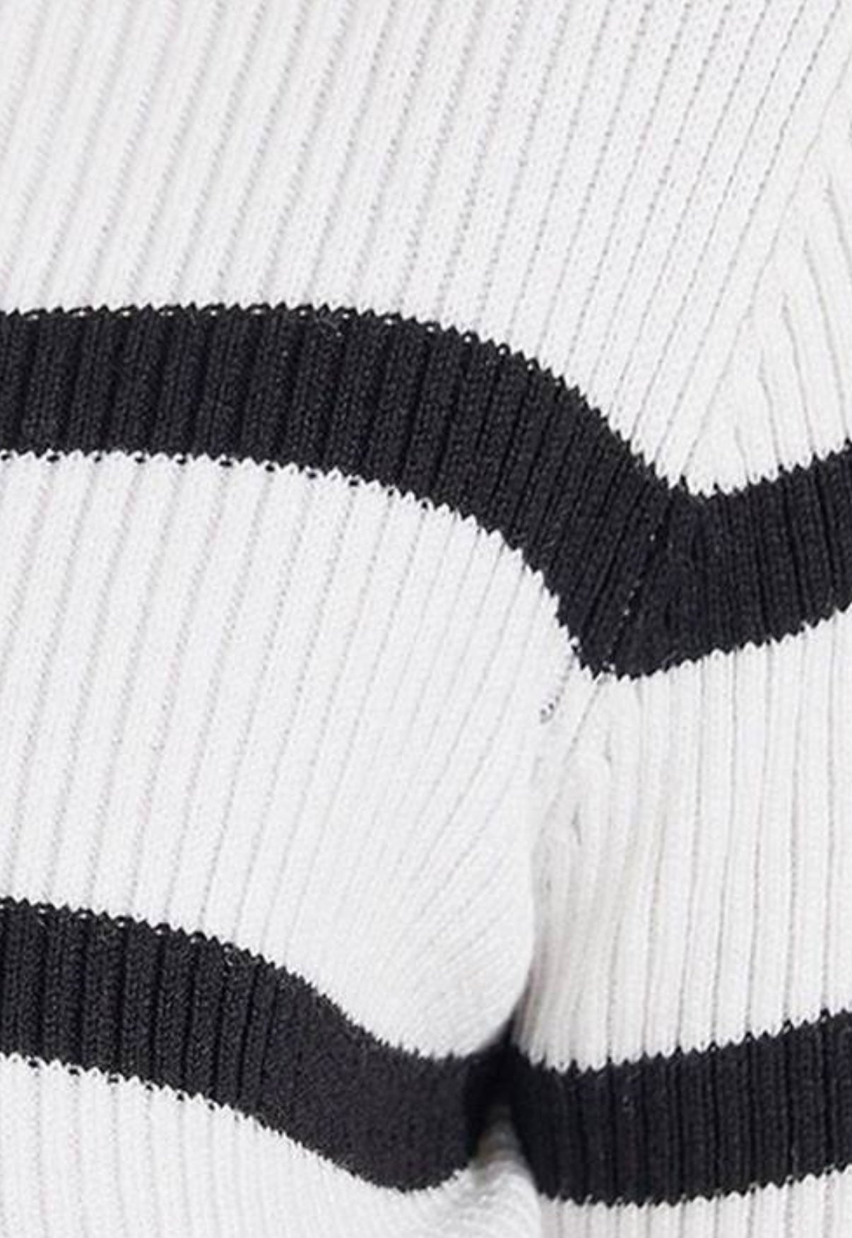 Ribbed Round neck